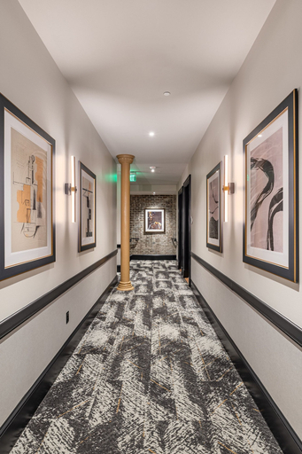 Room 4, 4BR Rare Group Space Private Patio on Canal St The Mayfair, Orleans