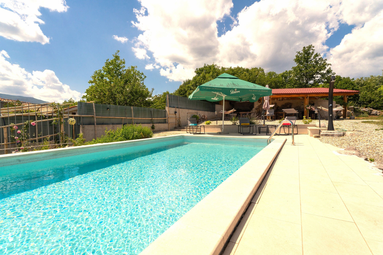 Others 3, Villa Salvia With Pool, Matulji