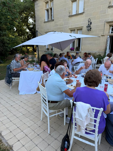Food & Drinks 2, Chateau La Croix De Millorit, Gironde