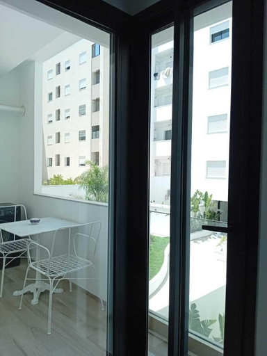 Exterior 4, sandra 12, Bouhaira