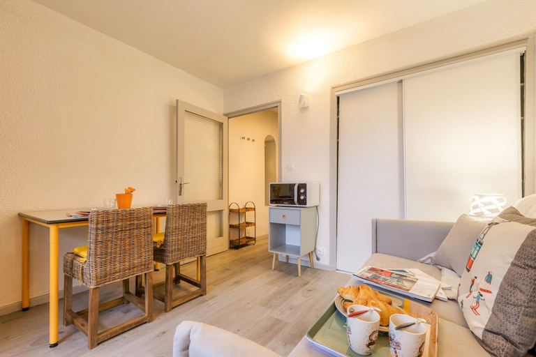 Room 5, Appartement des P Riades, Haute-Savoie