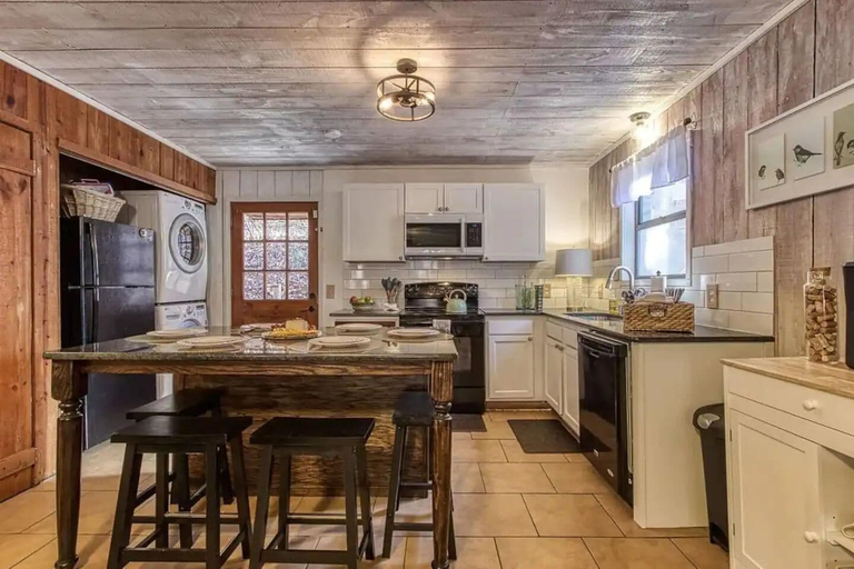 Private kitchen 2, Sleepy Bear, Sevier