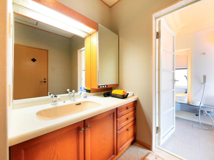 Bathroom 4, Hotel KAMOGAWASO, Takehara