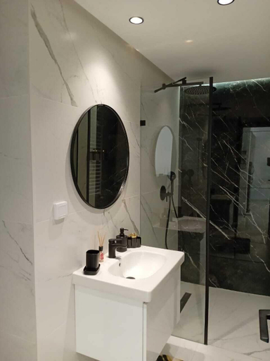 Bathroom 5, sandra 12, Bouhaira