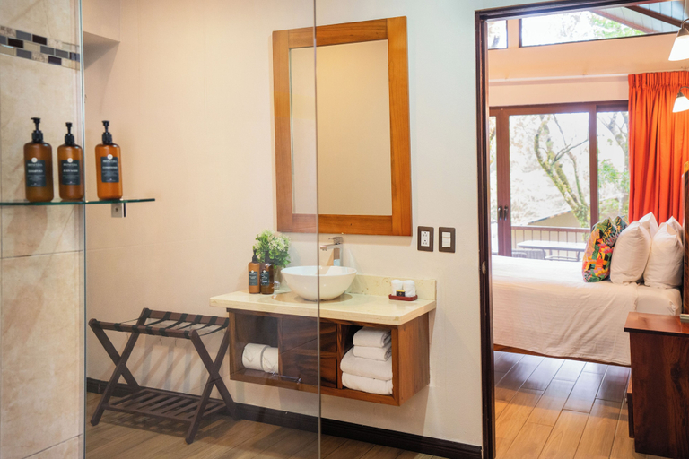 Bathroom, Green Forest Vacations Homes, Puntarenas