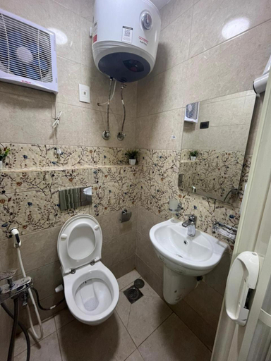 Bathroom 2, Marfida - غرف بحمامات خاصة قرب MSA وميدان الحصري, Sixth of October 1 City