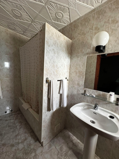 Bathroom 3, El Flamenco, Almería