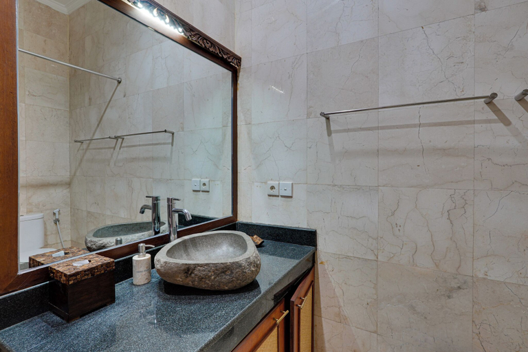 Bathroom 2, Villa Baulinyuan - Jimbaran, Badung