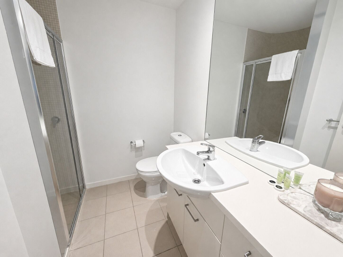 Bathroom 5, Harbour Escape Apartments, Melbourne