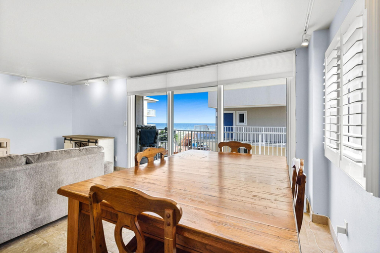 Dining 3, Starboard Village 524, Escambia