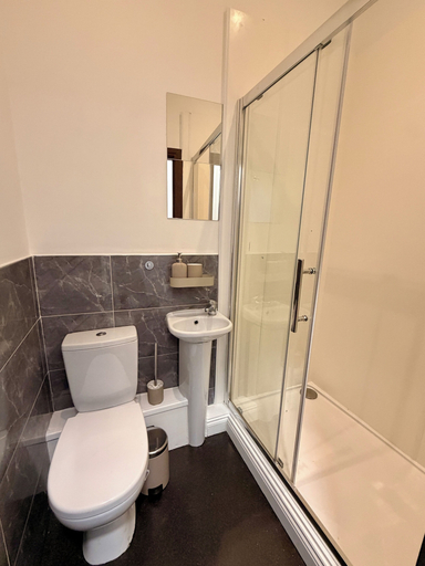 Bathroom 5, Coopers Lane, Dublin