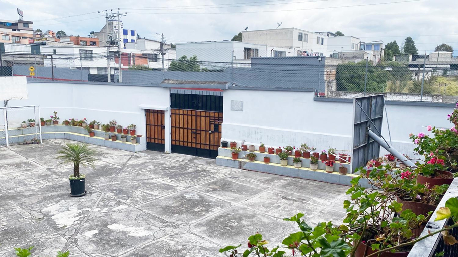 Exterior & Views, Habitacion con bano privado, Quito