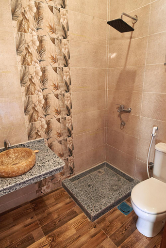 Bathroom 2, Sun Temple Palace, Al-Badrashayn