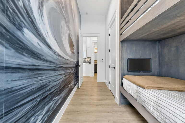 Interior 2, Sunstruck Beach 129 SOU, Nueces