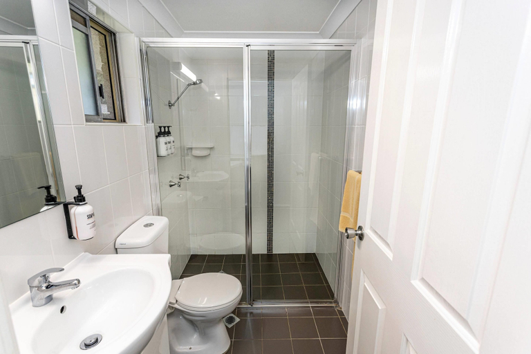 Bathroom 3, Econo Lodge Alabaster, Cowra