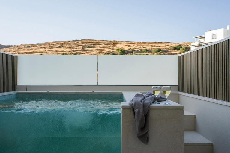 Sport & Beauty 2, Lithos Luxury Suites, South Aegean