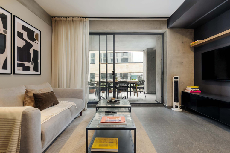 Room 1, w Engaging 1BR w Terrace in Tabacalera, Mexico City