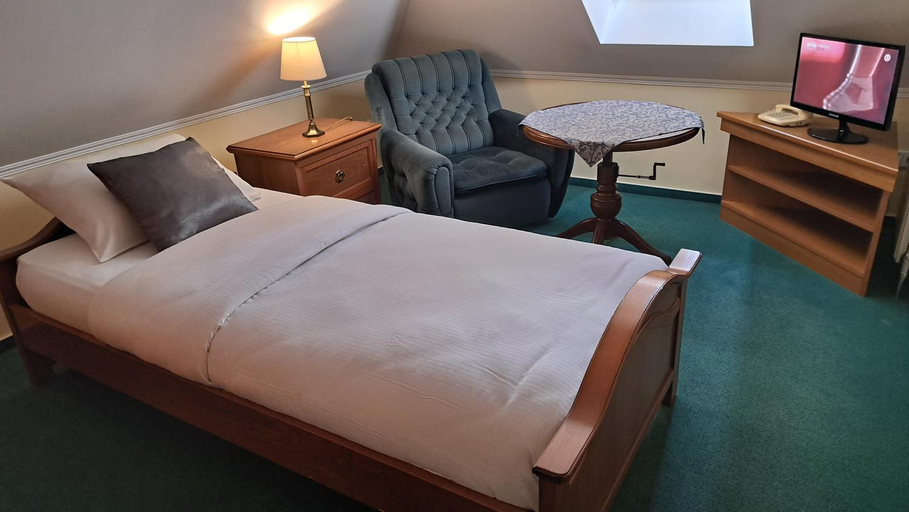 Bedroom 3, Platan Hotel, Sárvár