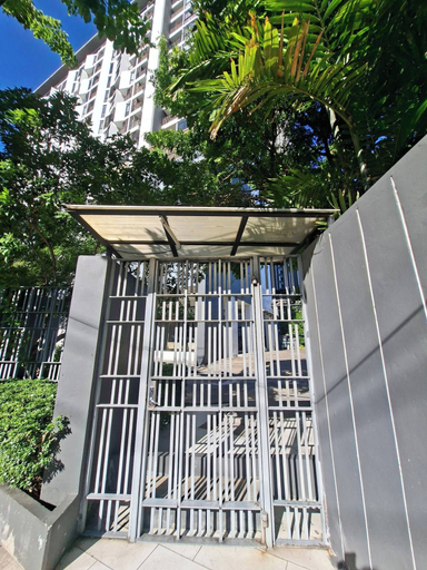 Garden, Cozy 1 BR 40 Sqm Corner, 3 Mins to BTS Wutthakat, Chom Thong