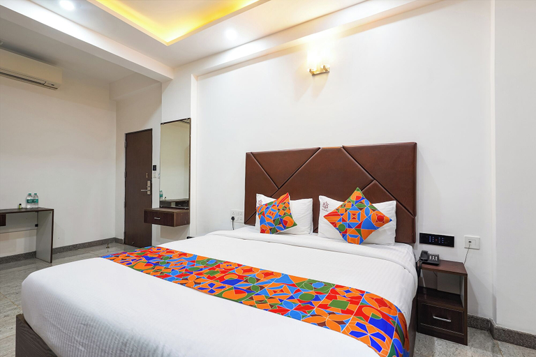 Room 5, Fabhotel Prime Golden Leaf, Bangalore