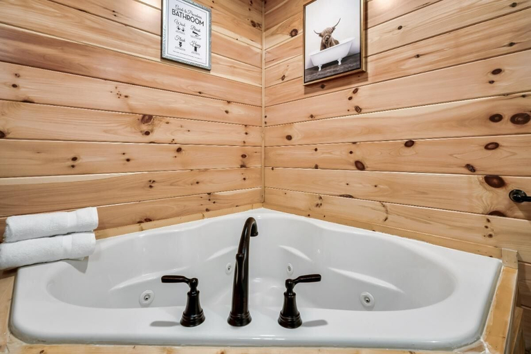 Bathroom 2, High Country Cabin, Sevier