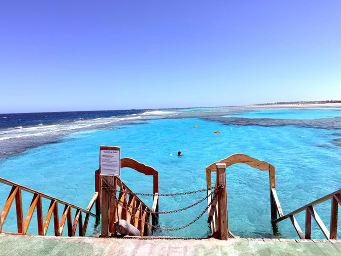 Others 2, luxury Beachfront Studio- Foreign Nationals Only, Safaja
