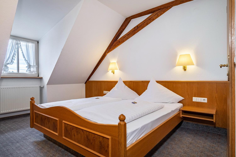 Bedroom 2, Gasthof Adler, Ravensburg