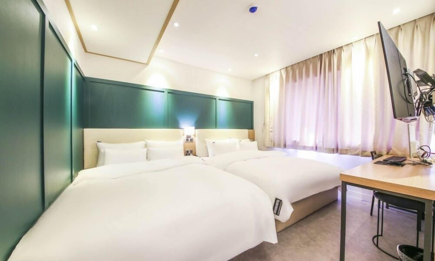 Bedroom 2, Brooks Hotel, Tongyeong