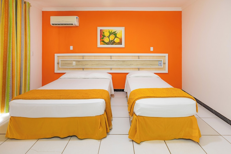 Bedroom 2, Adriattico Porto Hotel, Porto Seguro