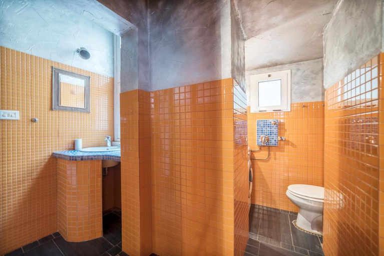 Bathroom 2, Piacentino Homes Quirinale apartment, Rome