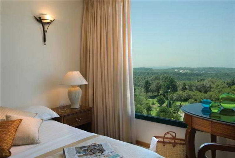 Room 4, Carmel Forest SPA Resort