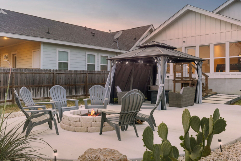 Terrace/patio 5, Southern Hillcountry Hideaway, Comal