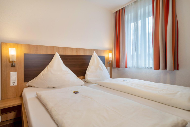 Bedroom 4, Gasthof Adler, Ravensburg