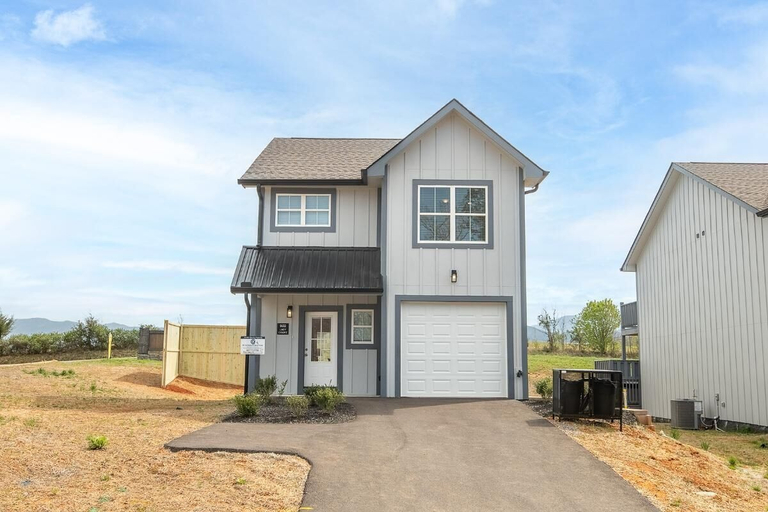 Exterior, All We Need, Sevier
