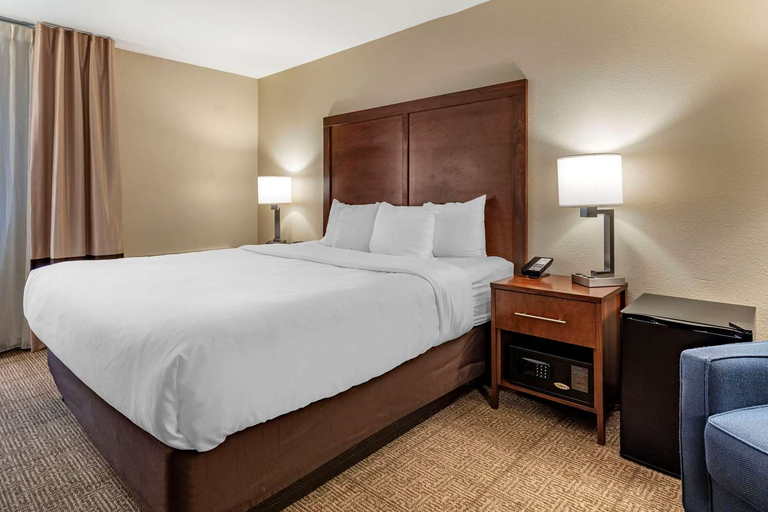 Bedroom 2, Comfort Inn and Suites Albuquerque Downtown, Bernalillo