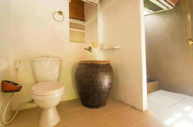 Bathroom 3, Phayam Cottage Resort, Muang Ranong