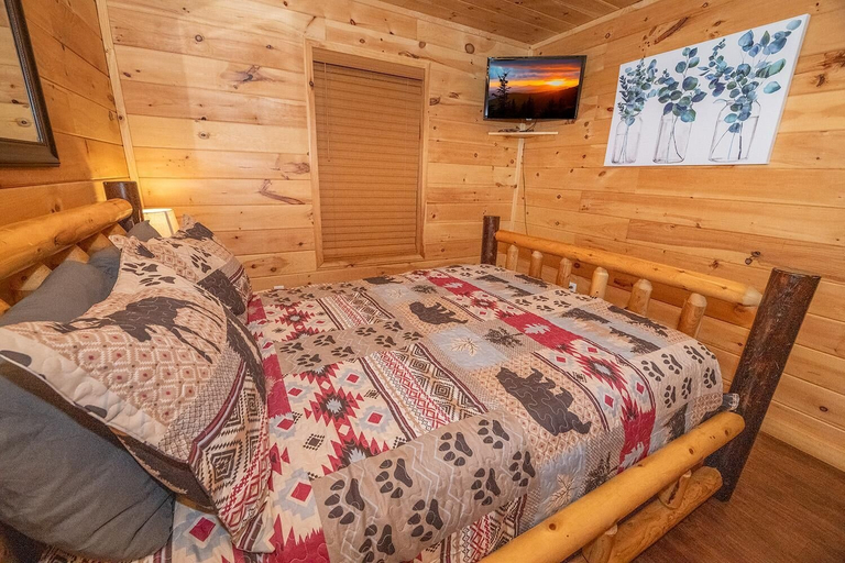 Room 2, Bearman's Cabin, Sevier