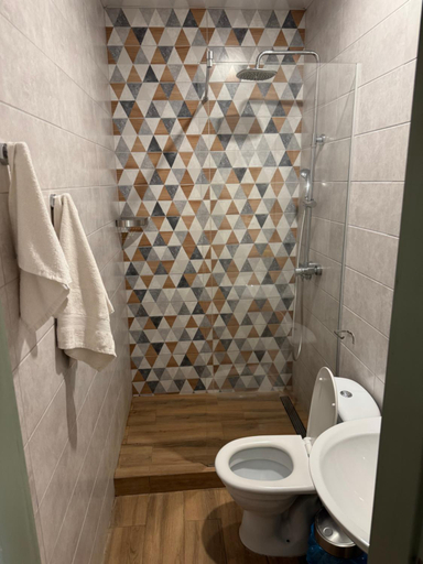 Others 5, Mini hotel Non-Stop, Shevchenkivs'kyi