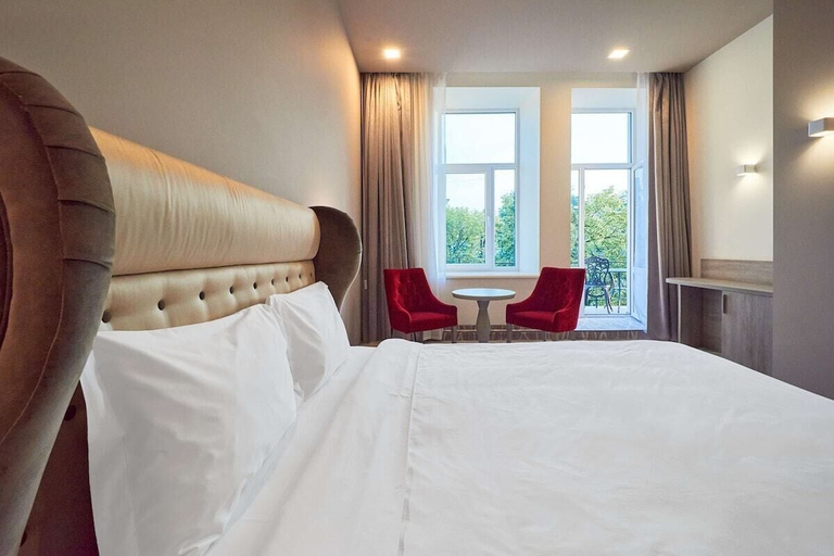 Bedroom 3, Radisson Hotel City Centre Odesa, Odes'ka