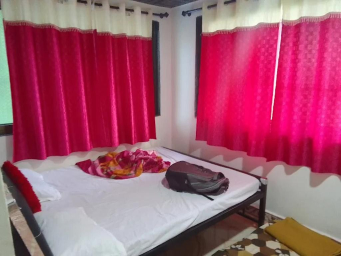 Bedroom 3, Aapla Ghar Dapoli, Ratnagiri