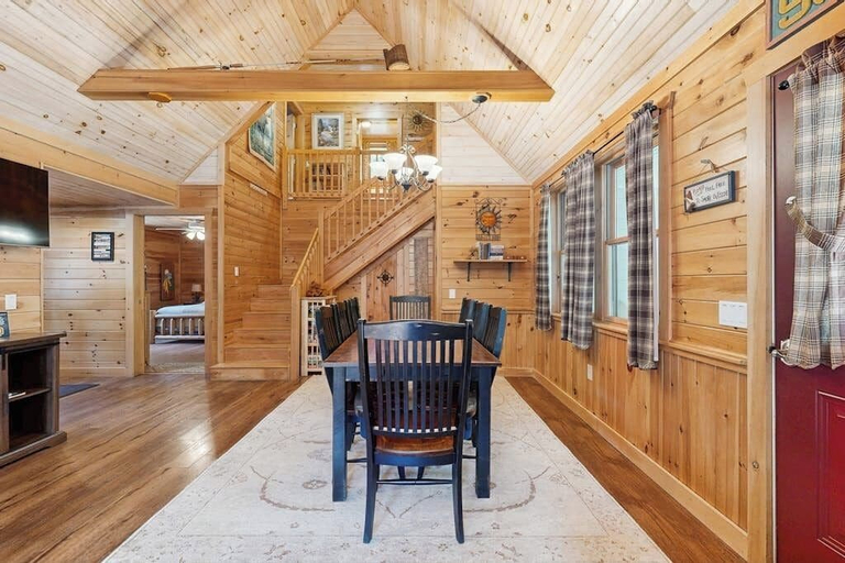 Room 4, 10-acre Waterfront Hideaway With Kayak, Private Dock on Prong Pond & Firepit, Piscataquis