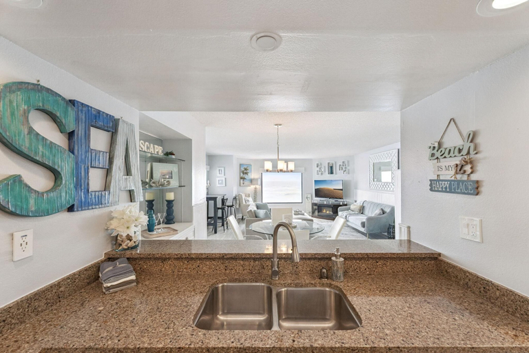 Interior 2, Seascape Towers 425, Volusia
