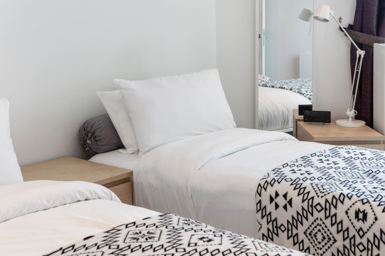 Bedroom 2, Bright 1 Bedroom Apartment in Elephant and Castle, London