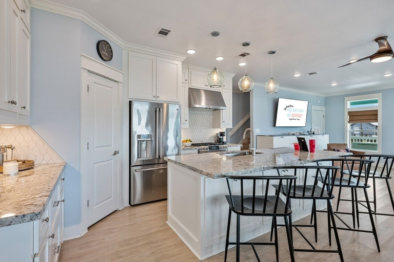 Private kitchen 5, The Big Fish On Redfish 4 Bedroom Home, Galveston