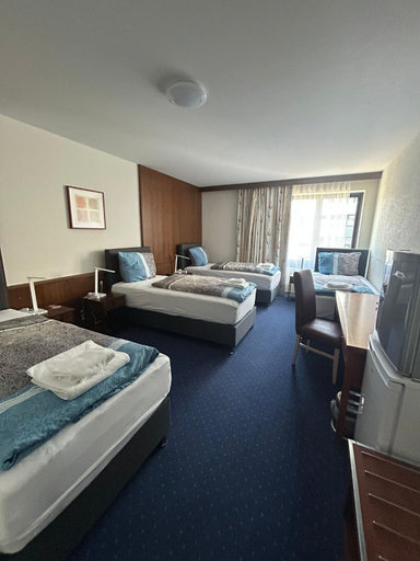 Bedroom 3, Hotel Regina, Rhein-Sieg-Kreis