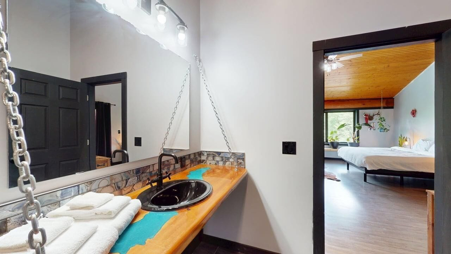 Bathroom 3, Alpine Chalet by Okanagan Premier, Kootenay Boundary