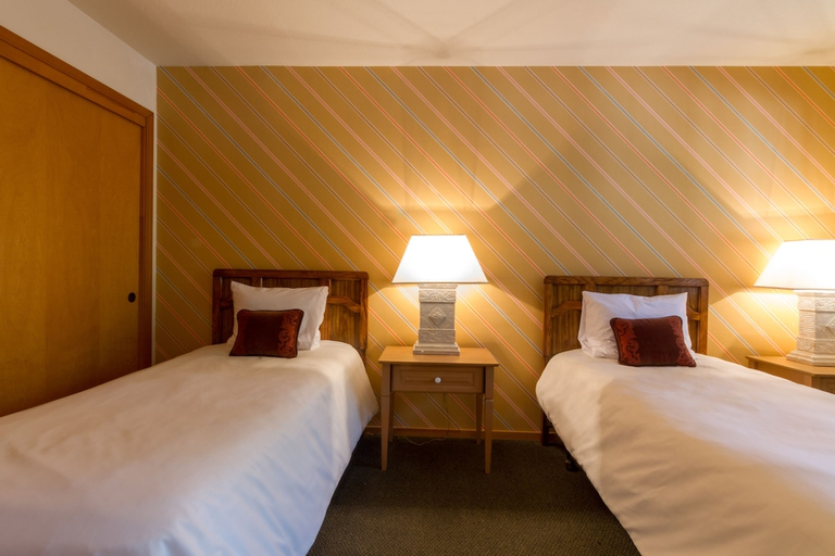 Bedroom 2, Mountain Retreat Resort, Calaveras