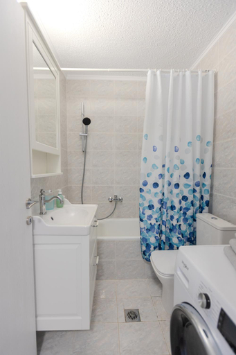 Bathroom 2, Kalipso Family Apartments, Central Macedonia