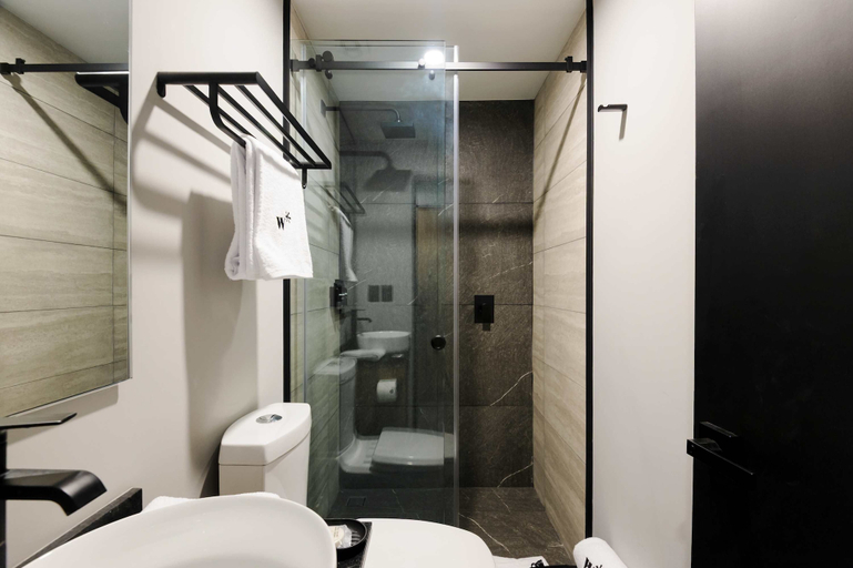 Room 2, w Engaging 1BR w Terrace in Tabacalera, Mexico City