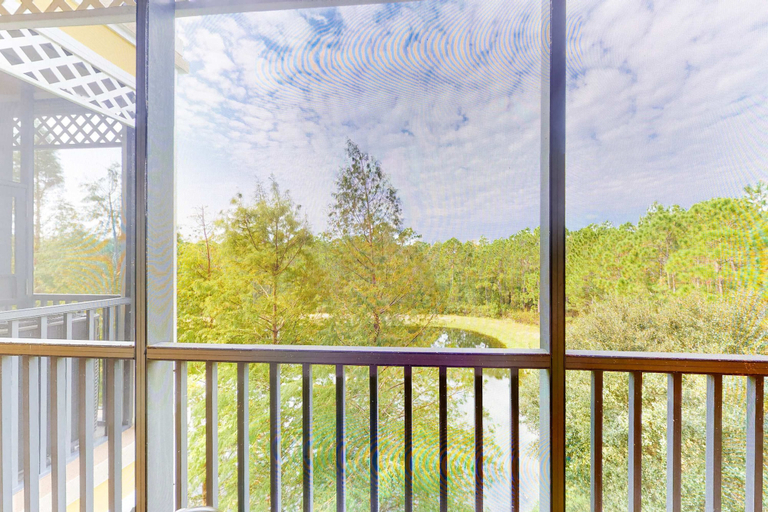 Interior 4, Fourth Floor Condo w/ Shared Pools, Hot Tub, Central AC - Near Theme Parks, Osceola
